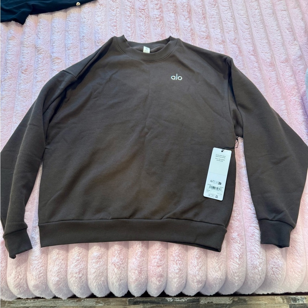Alo AccoladeSweatshirt (Espresso) - Picture 3 of 5
